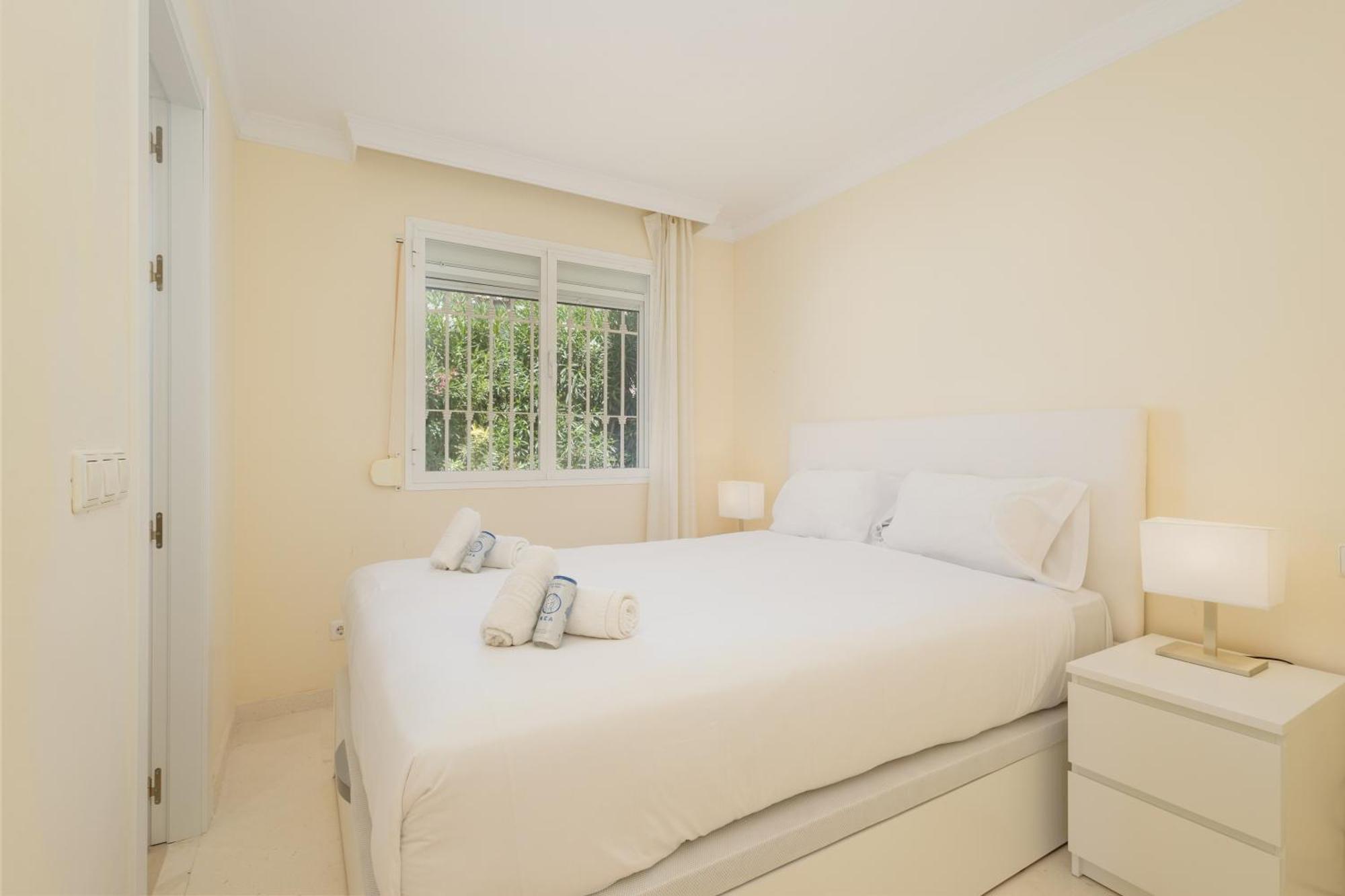 Pina - A Retreat Among Palm Trees, With A Private Pool And Barbecue In Elviria, * Marbella